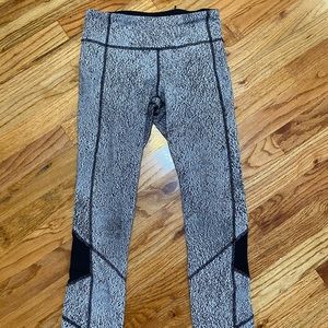Lululemon High Rise Crop 23”
